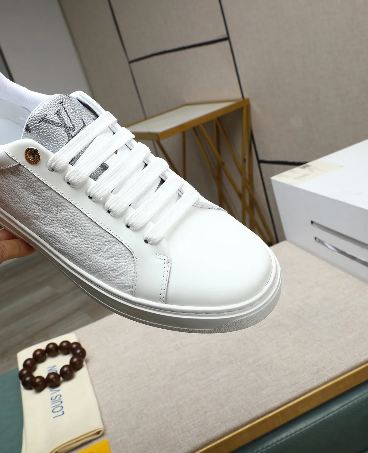 Men's men's shoes 💰540 📛📛(Niuli) high-end [LOUIS VUITTON] Louis Vuitton official website synchronized new products 👟Milan fashion catwalk style 🇰🇾🇰🇾LV family logo, celebrity style, a must-have for fashionistas ⚠️Top-layer calfskin ➕Cow leather lining ➕Mesh lining Official website original special outsole👞Number 38-44